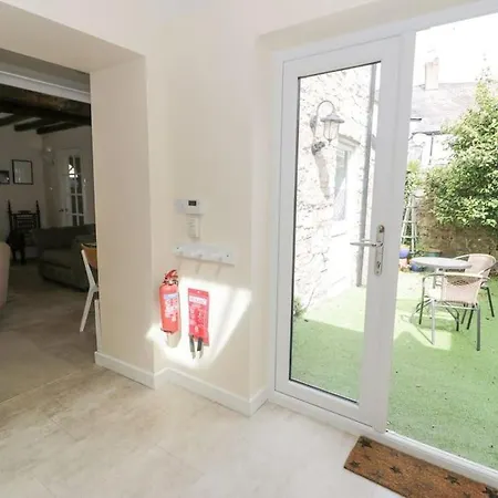 The Old Stables - Pet-Friendly Stay Near Ruthin Castle With Parking Esterno foto
