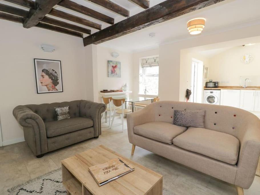 The Old Stables - Pet-friendly Near Castle With Parking Casa vacanze Ruthin