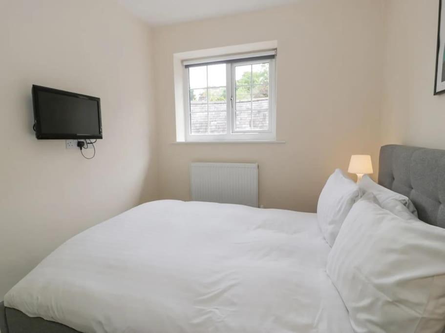 The Old Stables - Pet-friendly Near Castle With Parking Holiday home