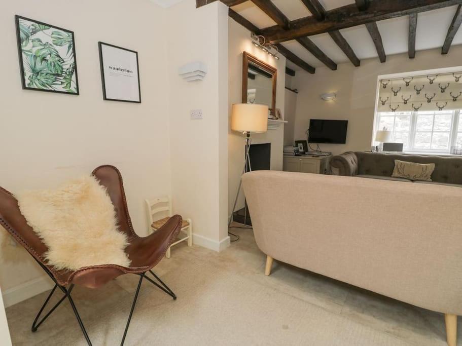 The Old Stables - Pet-friendly Near Castle With Parking