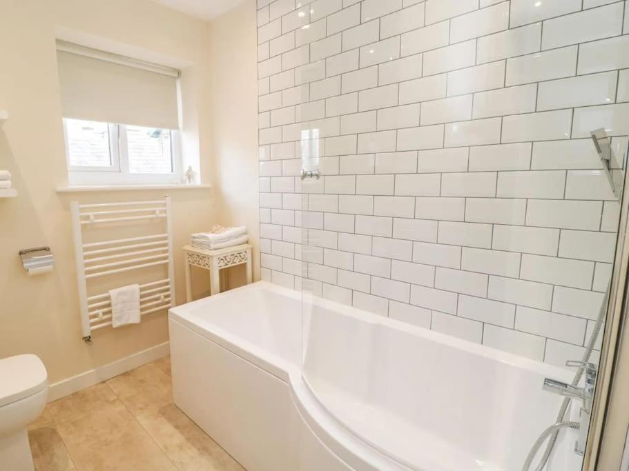 Holiday home The Old Stables - Pet-friendly Near Castle With Parking *