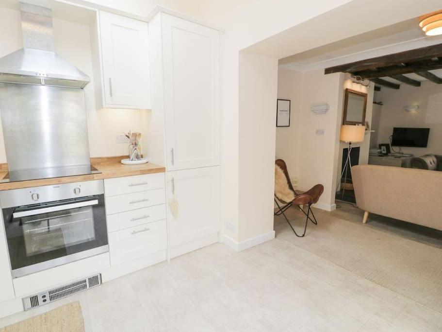 The Old Stables - Pet-friendly Near Castle With Parking Ruthin