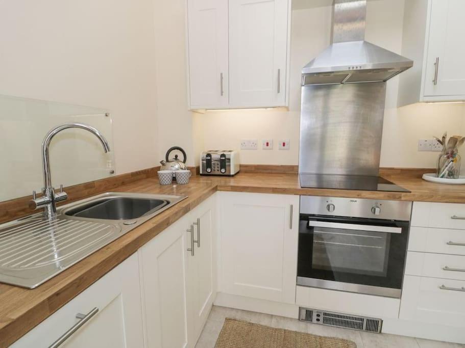Holiday home The Old Stables - Pet-friendly Near Castle With Parking *