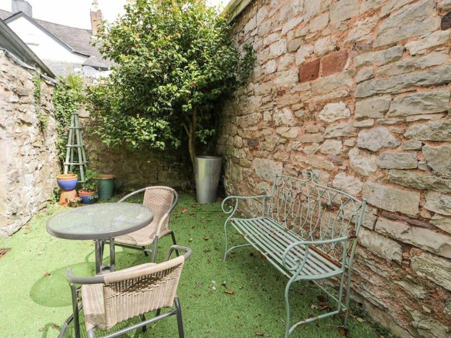 The Old Stables - Pet-friendly Near Castle With Parking *