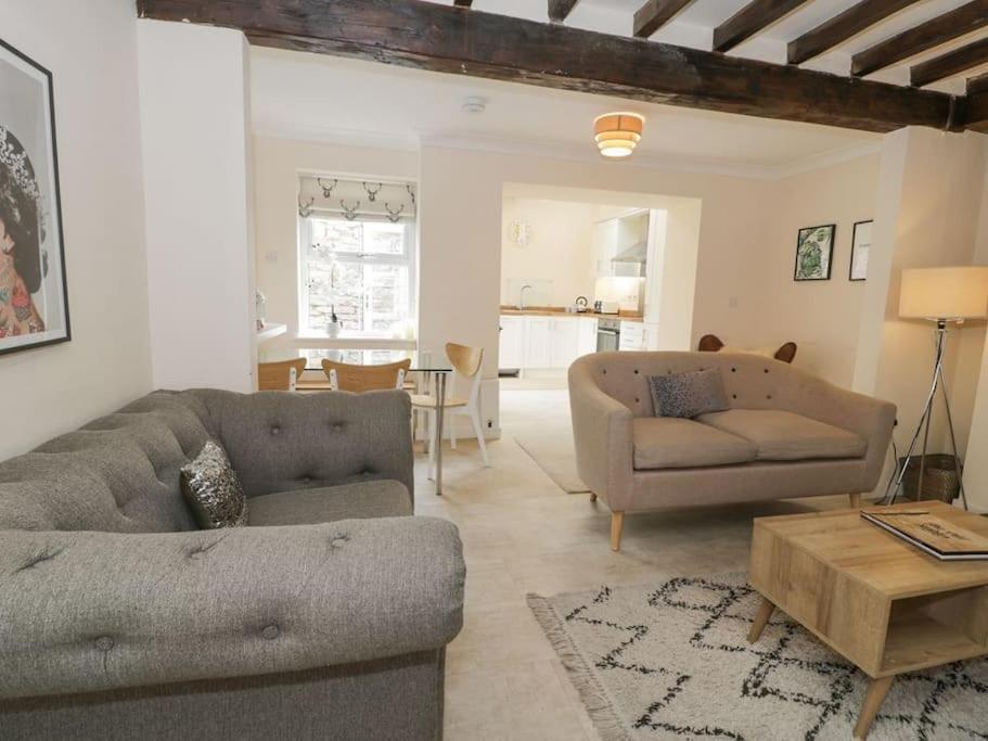 The Old Stables - Pet-friendly Near Castle With Parking Ruthin